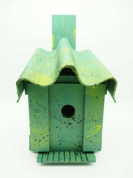 Vo<gelhäuschen, handgefertigt, nachhaltig, Nistplatz, Vogelschutz, Save the Farm, Naturschutz, Tiere, Geschenk, Garten, Dekoration, Frühling, Sommer, Winter, Umwelt, Artenvielfalt, Lebensraum, Stuttgart, Baden-Württemberg, Deutschland